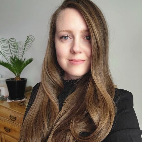 Meet your Posher, Kaitlyn - Picture 4 of 4